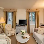 L'orangerie Du Château Des Reynats Chancelade