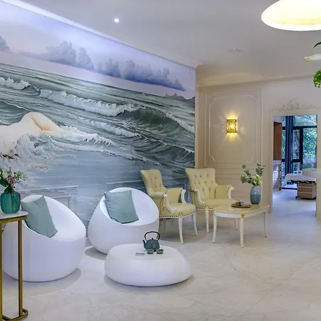 L'orangerie Du Château Des Reynats Hotel