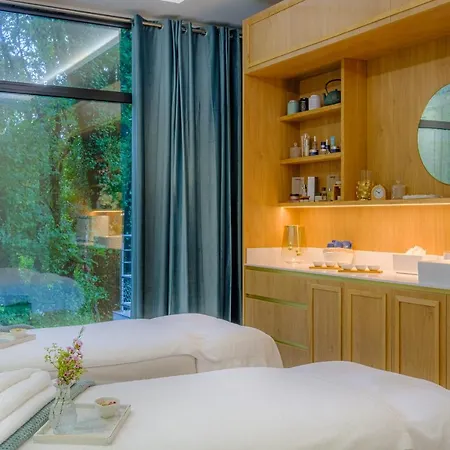 Hotel L'orangerie Du Château Des Reynats