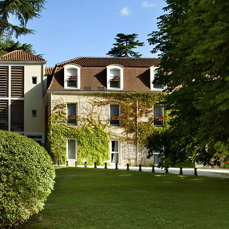 L'orangerie Du Château Des Reynats 4*