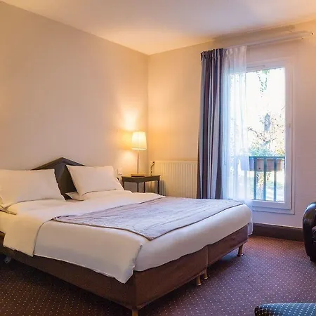 Chateau Des Reynats 4*