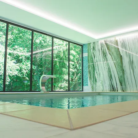 L'orangerie Du Château Des Reynats