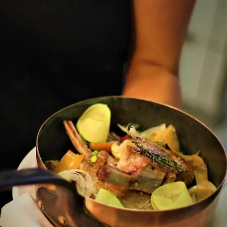 Chateau Des Reynats 호텔 4*