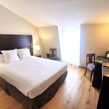 Chateau Des Reynats 4*