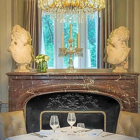 Hotel Chateau Des Reynats 4*