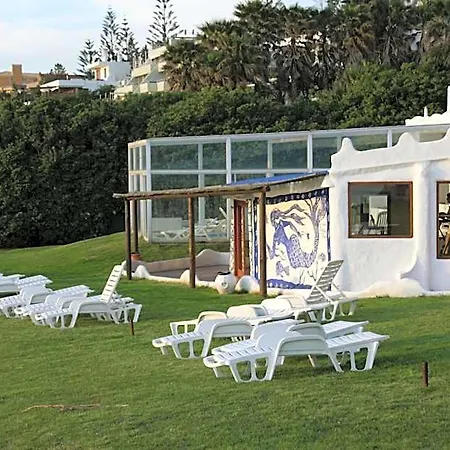 Hotel Chateau Des Reynats 4*