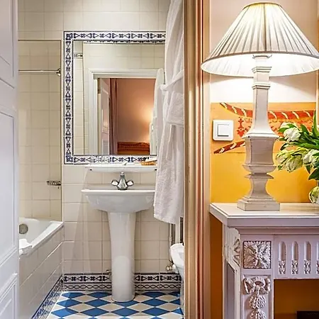 Chateau Des Reynats Szálloda 4*