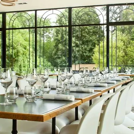 L'orangerie Du Château Des Reynats Hotel