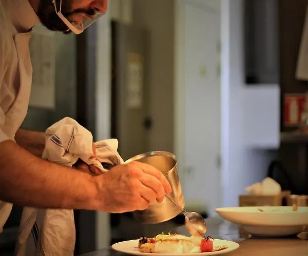 Chateau Des Reynats Hotel