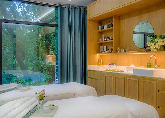 Hotel Chateau Des Reynats