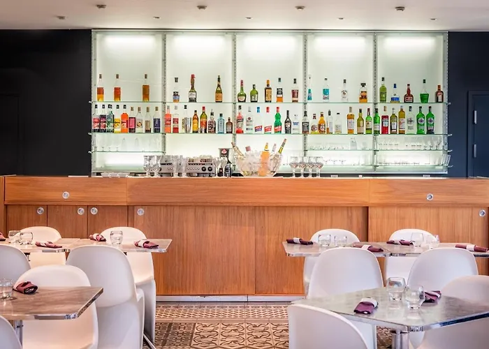 Chateau Des Reynats Hotel