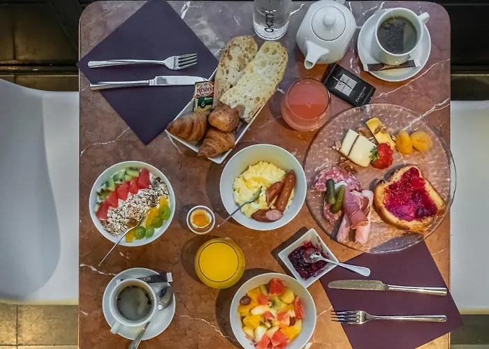 Chateau Des Reynats 4*