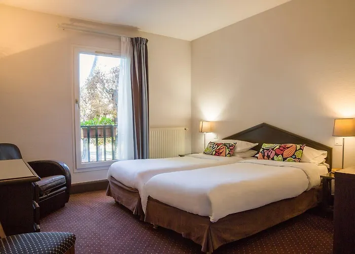 Hotel Chateau Des Reynats