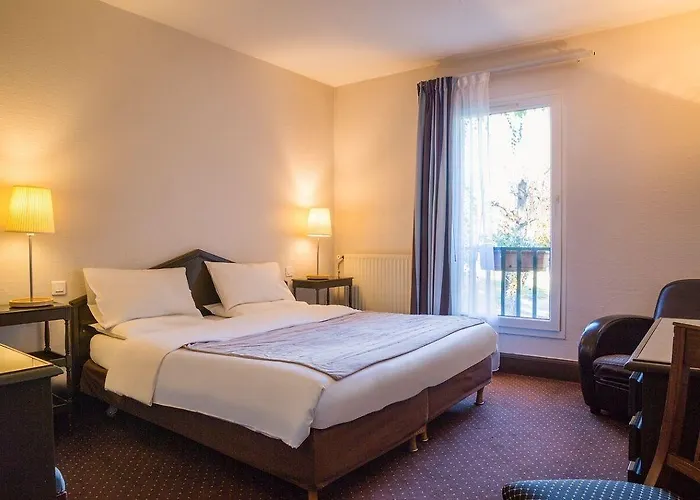 Chateau Des Reynats 4*