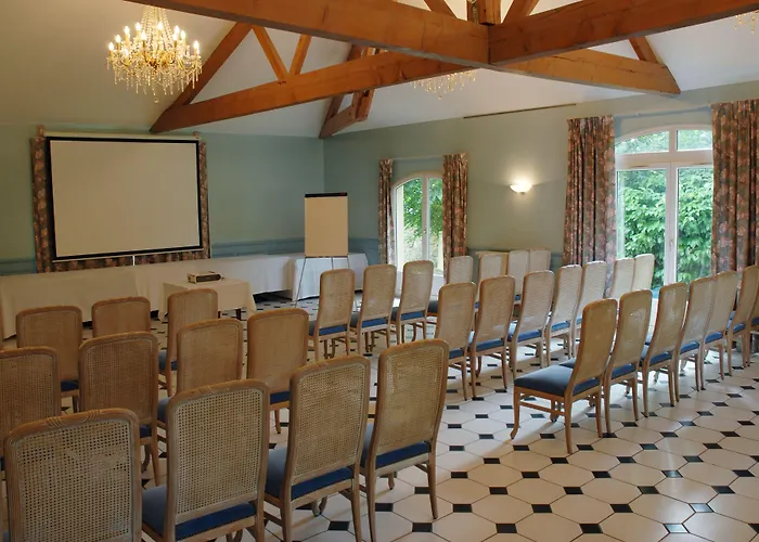 Chateau Des Reynats 4*