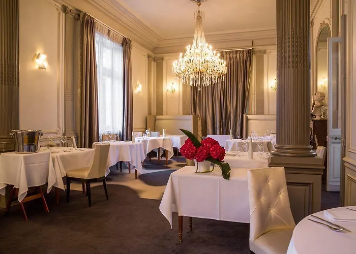 Chateau Des Reynats Hotel 4*