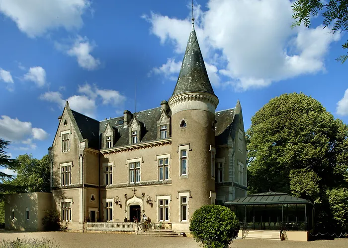 Chateau Des Reynats Hotel