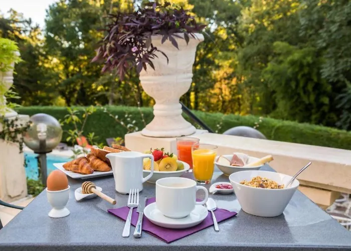 Hotel Chateau Des Reynats